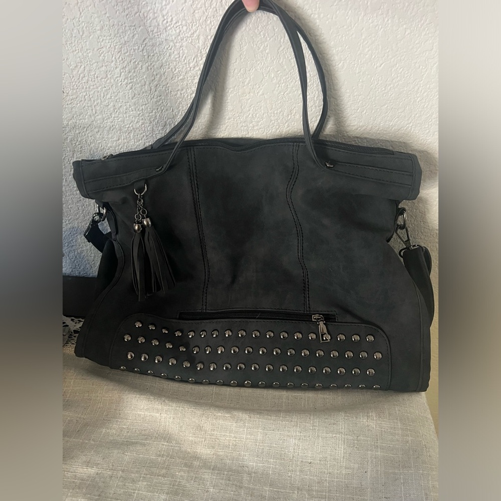 Edgy tote
